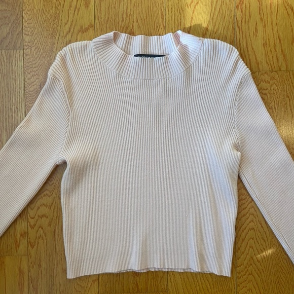 Brandy Melville Baby Pink Cropped Ribbed Sweater - Picture 6 of 9